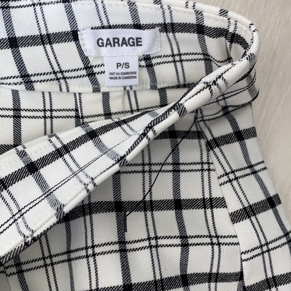 Garage slit mini skirt - Picture 2 of 3